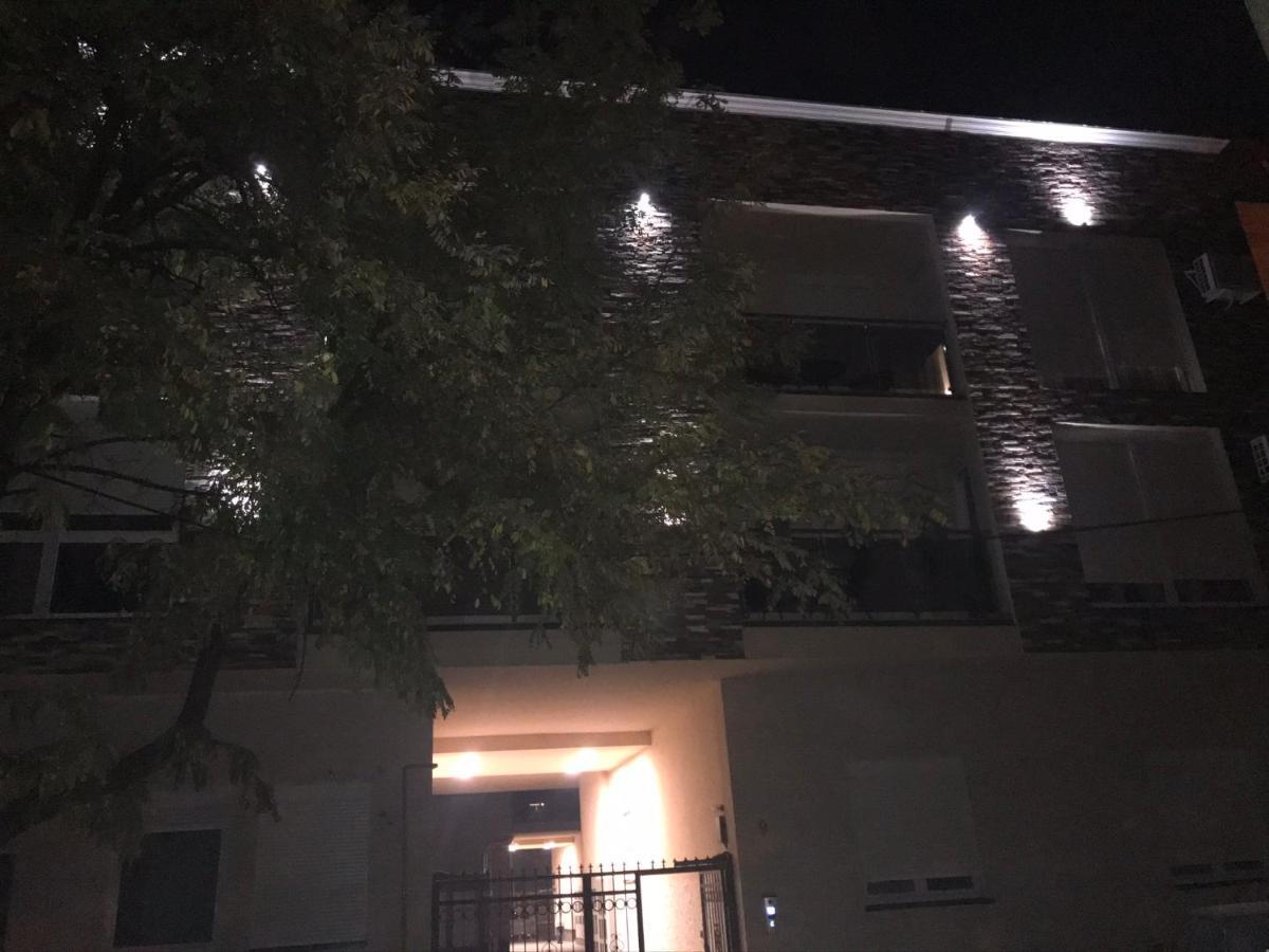 Apartman Santorini Novi Sad Buitenkant foto
